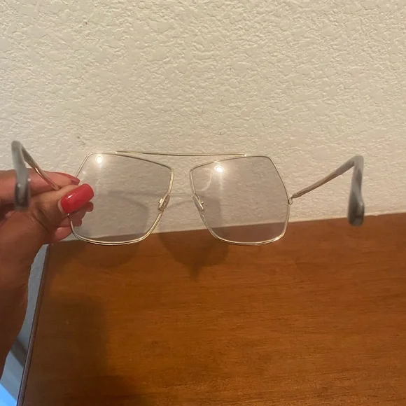 MaxMara Gold Frame Sunglasses - Picture 3 of 3